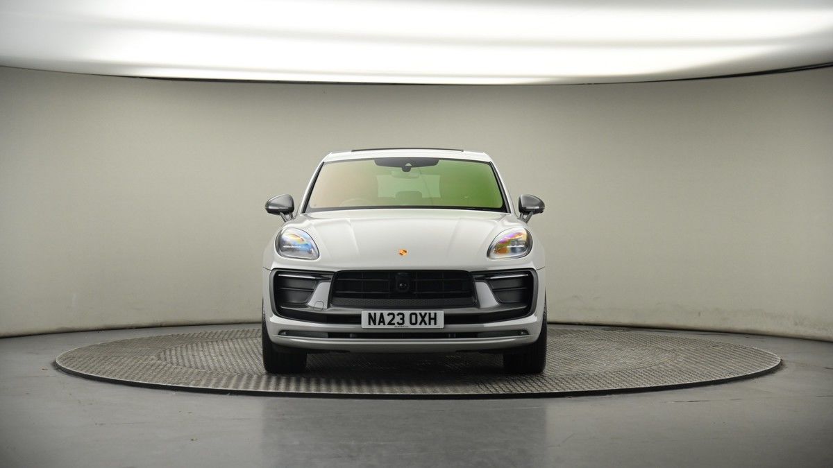 Porsche Macan Image 18