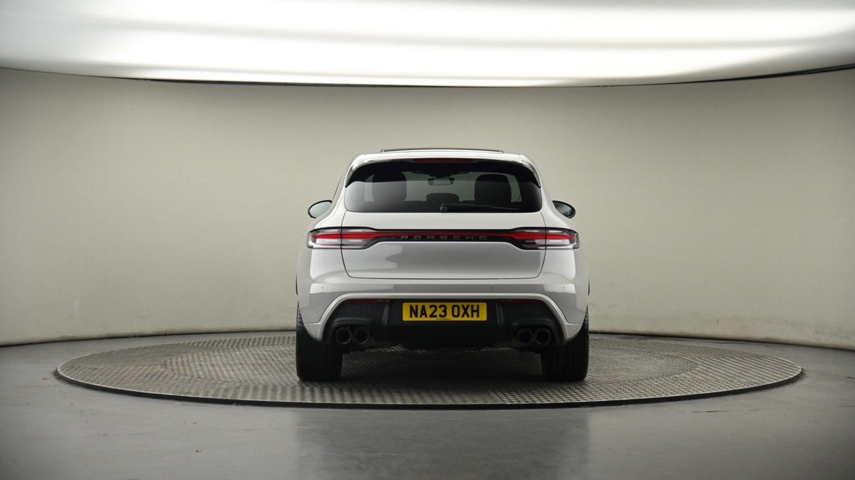 Porsche Macan Image 17