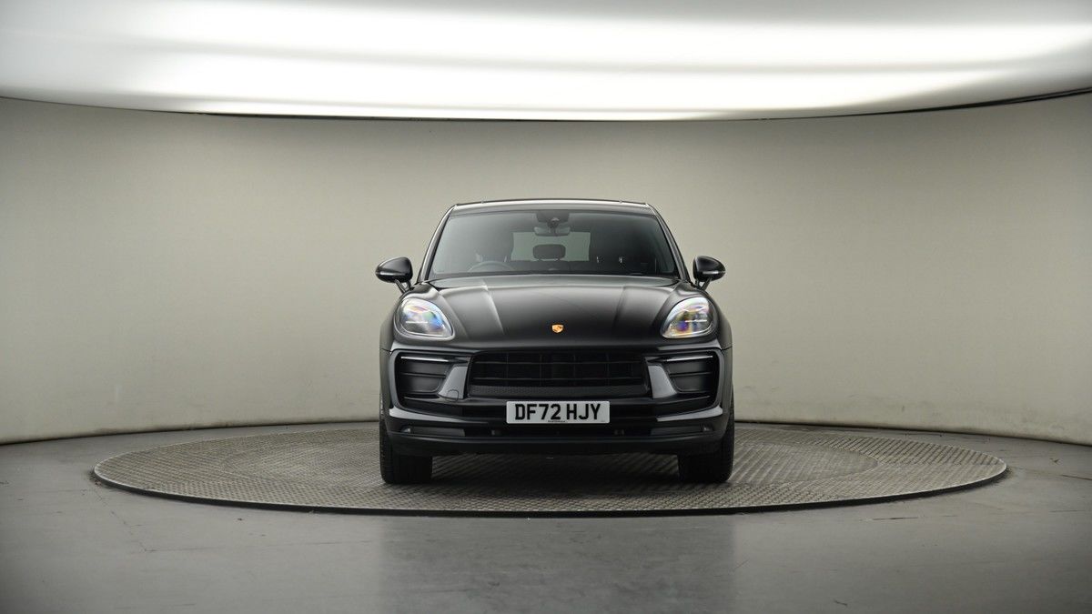 Porsche Macan Image 18