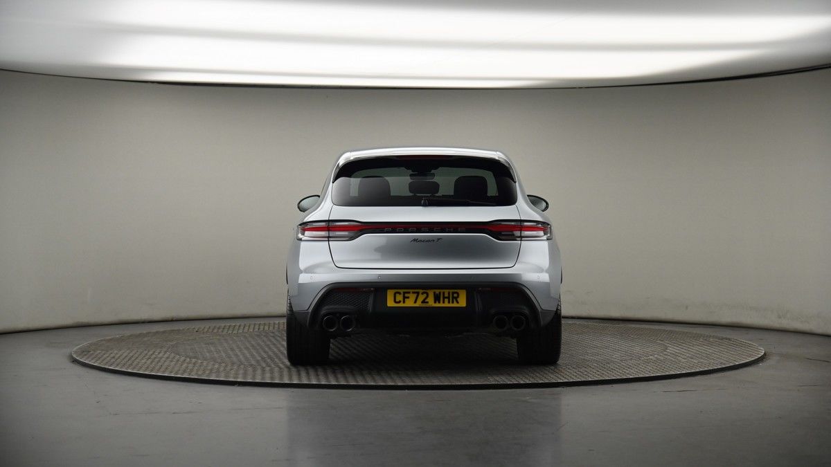 Porsche Macan Image 17