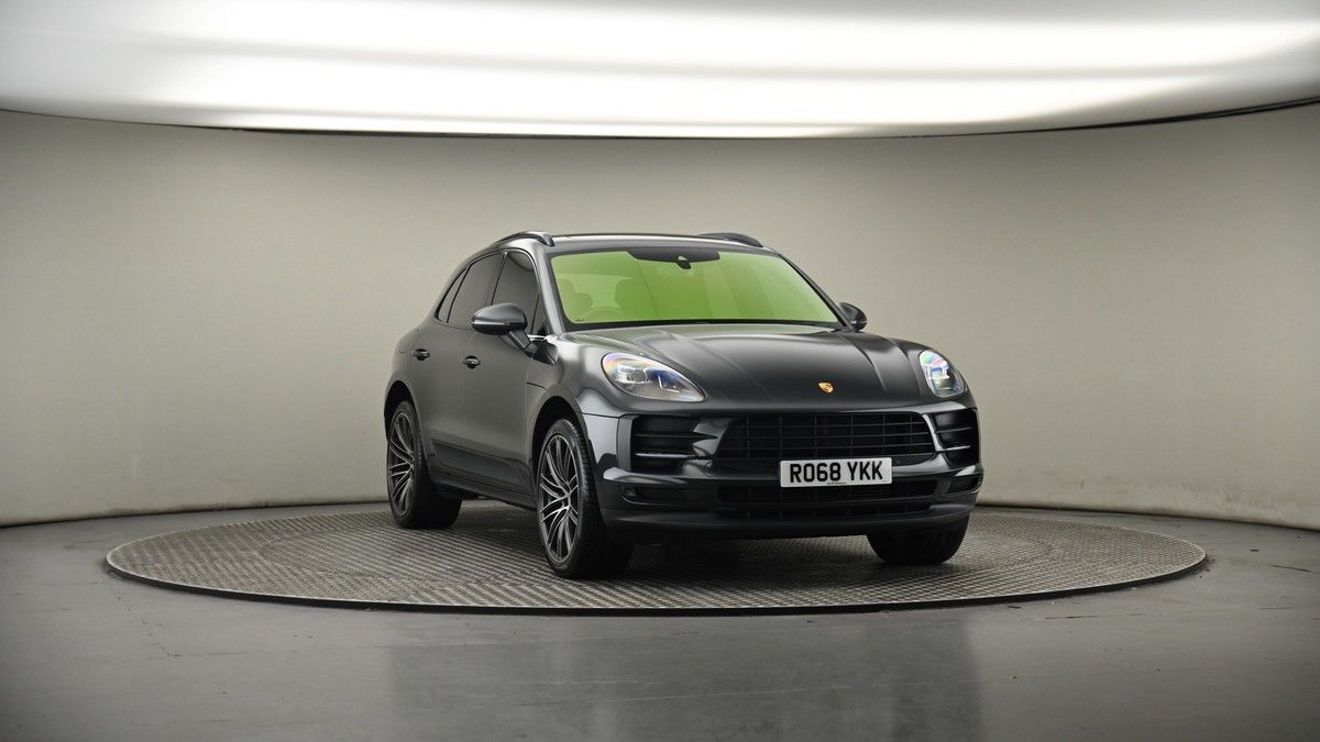 More views of Porsche Macan