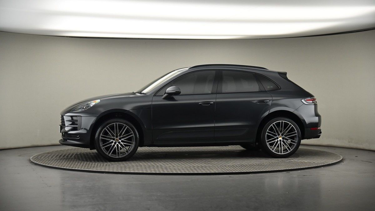 More views of Porsche Macan