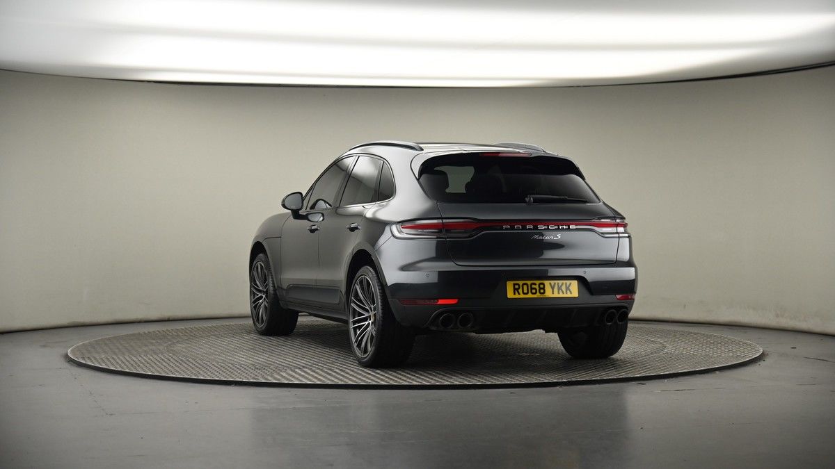 More views of Porsche Macan