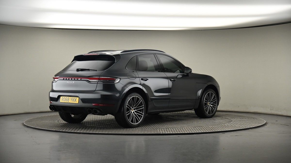 Porsche Macan Image 7