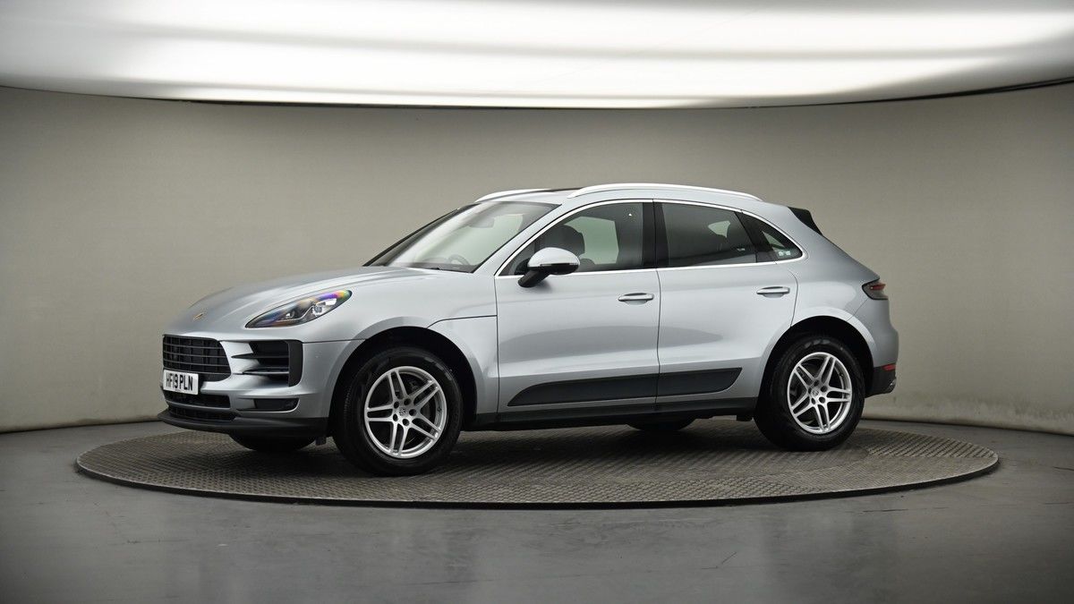 More views of Porsche Macan