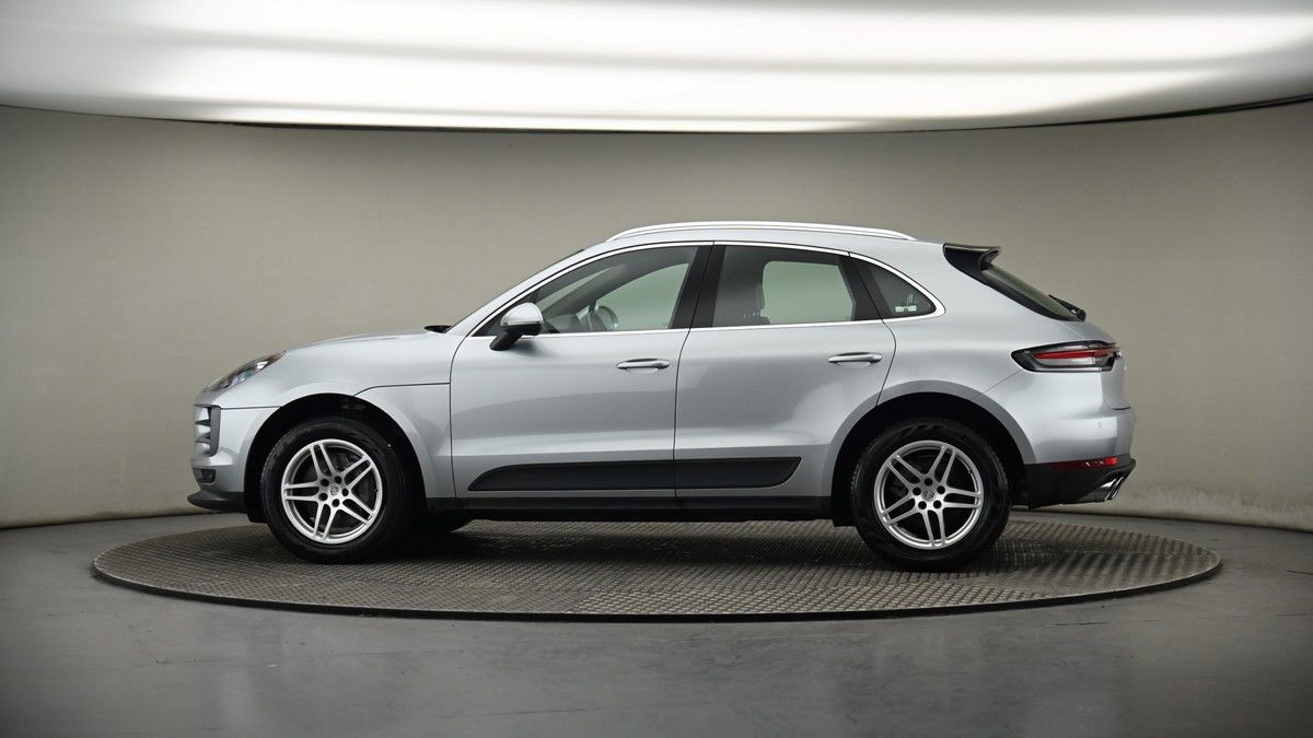 More views of Porsche Macan