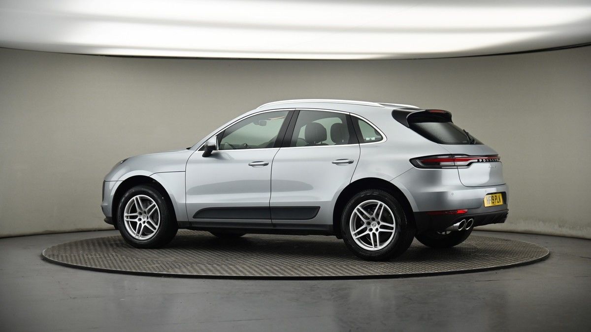 More views of Porsche Macan