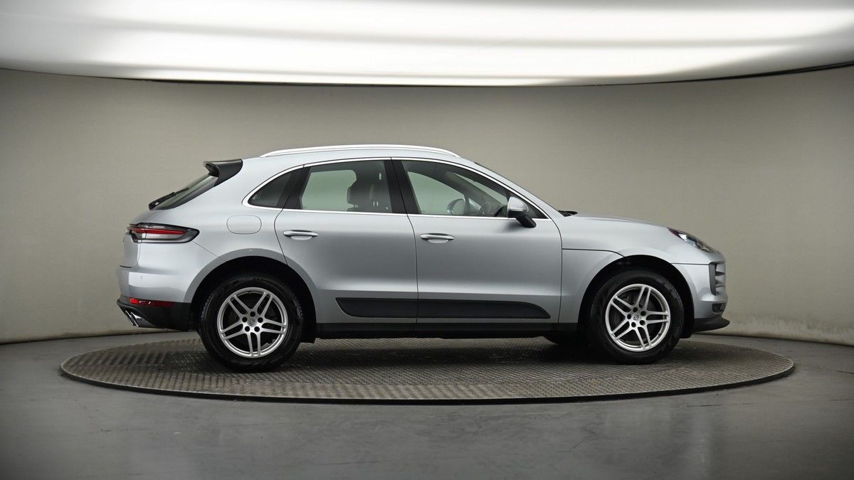 More views of Porsche Macan