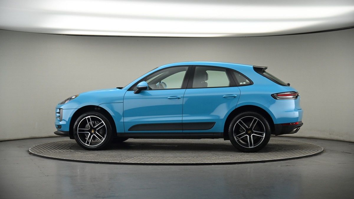 More views of Porsche Macan