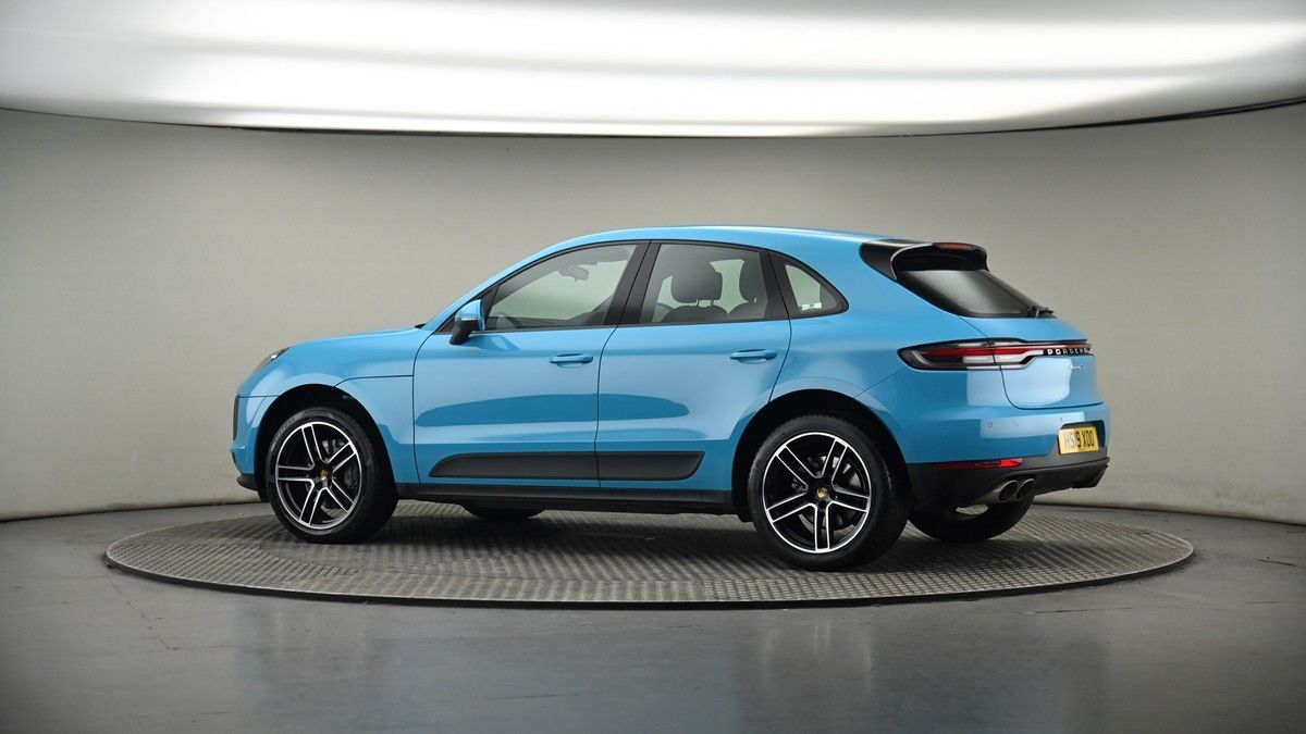 More views of Porsche Macan