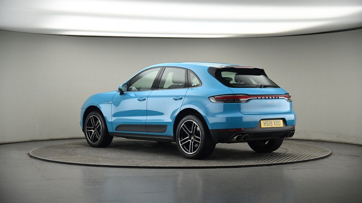 More views of Porsche Macan