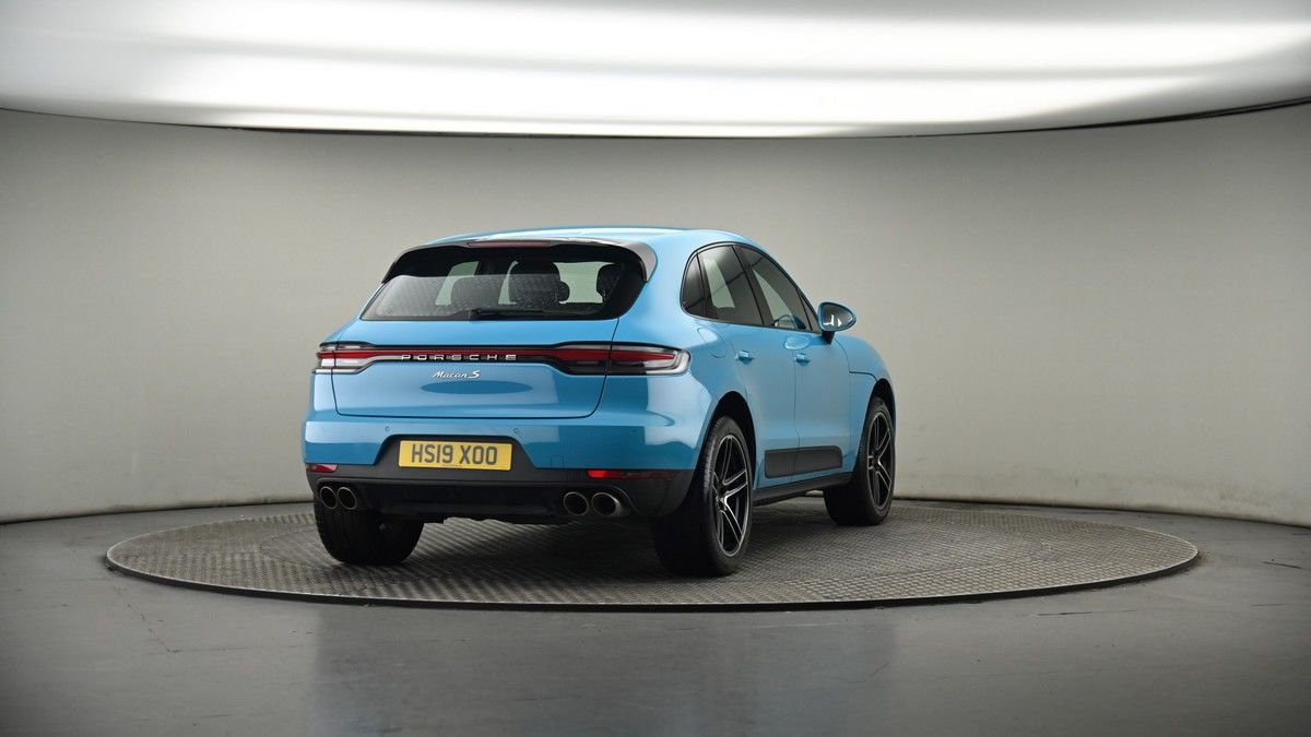 More views of Porsche Macan