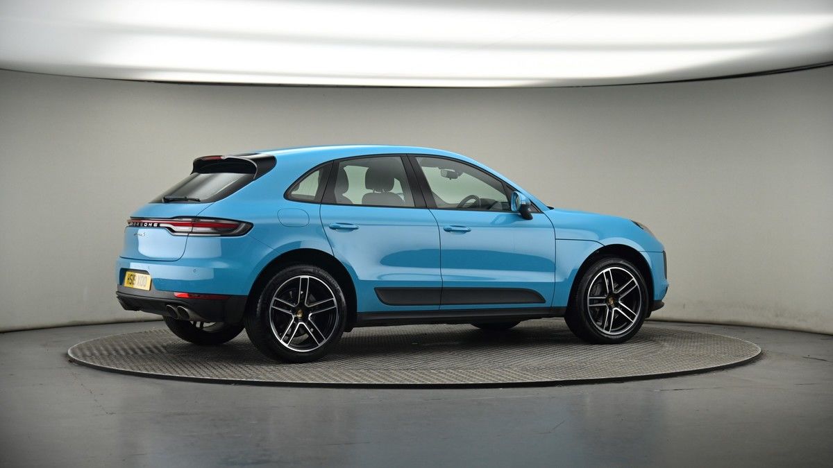 More views of Porsche Macan