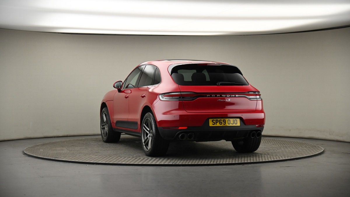 More views of Porsche Macan