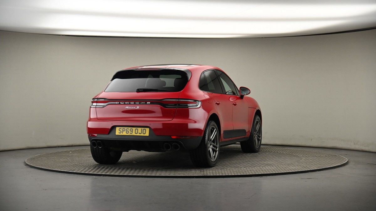 More views of Porsche Macan