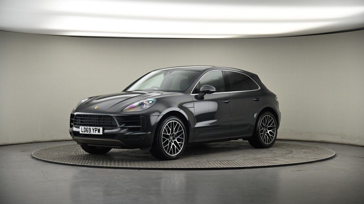 More views of Porsche Macan