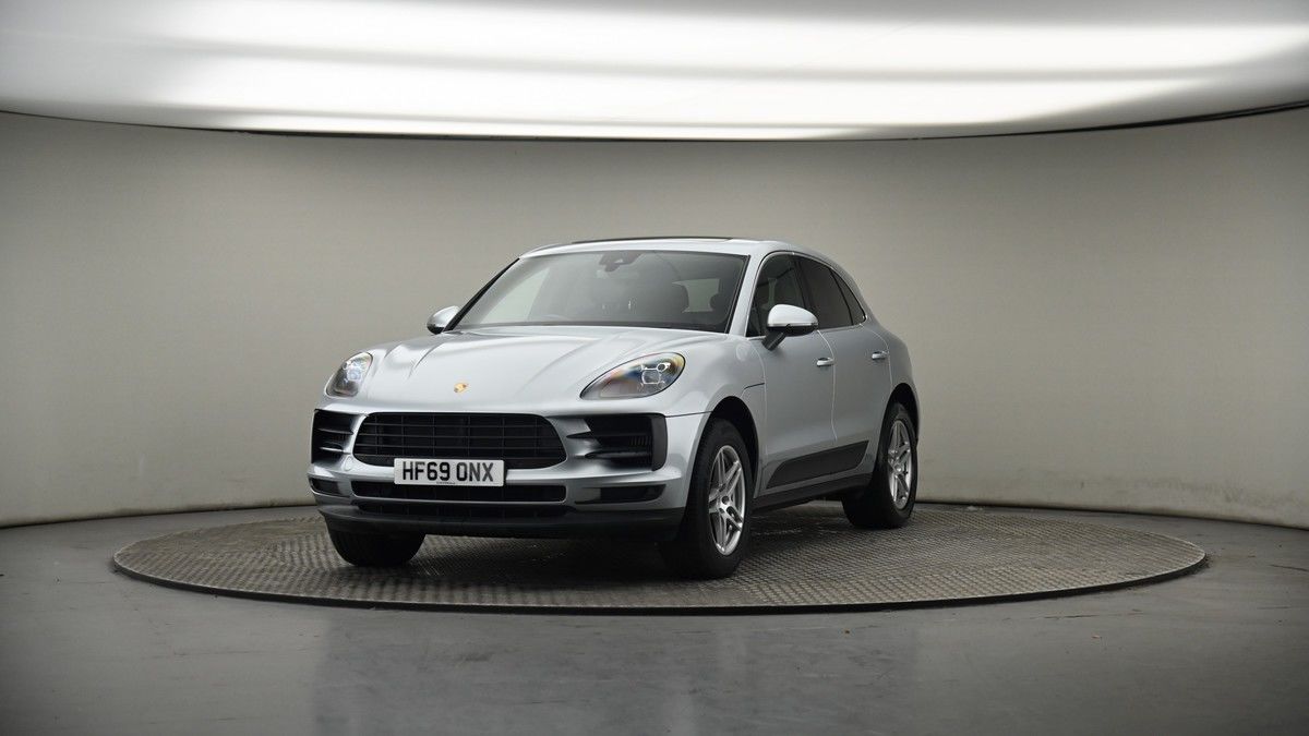 More views of Porsche Macan