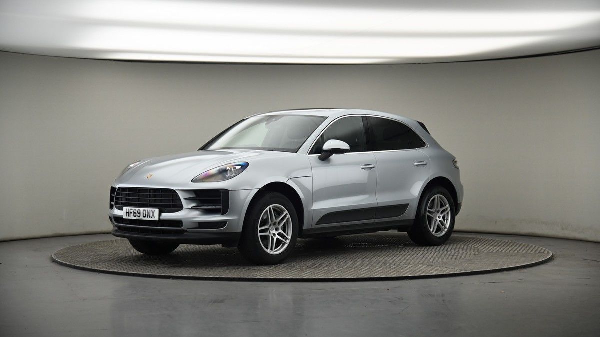 More views of Porsche Macan