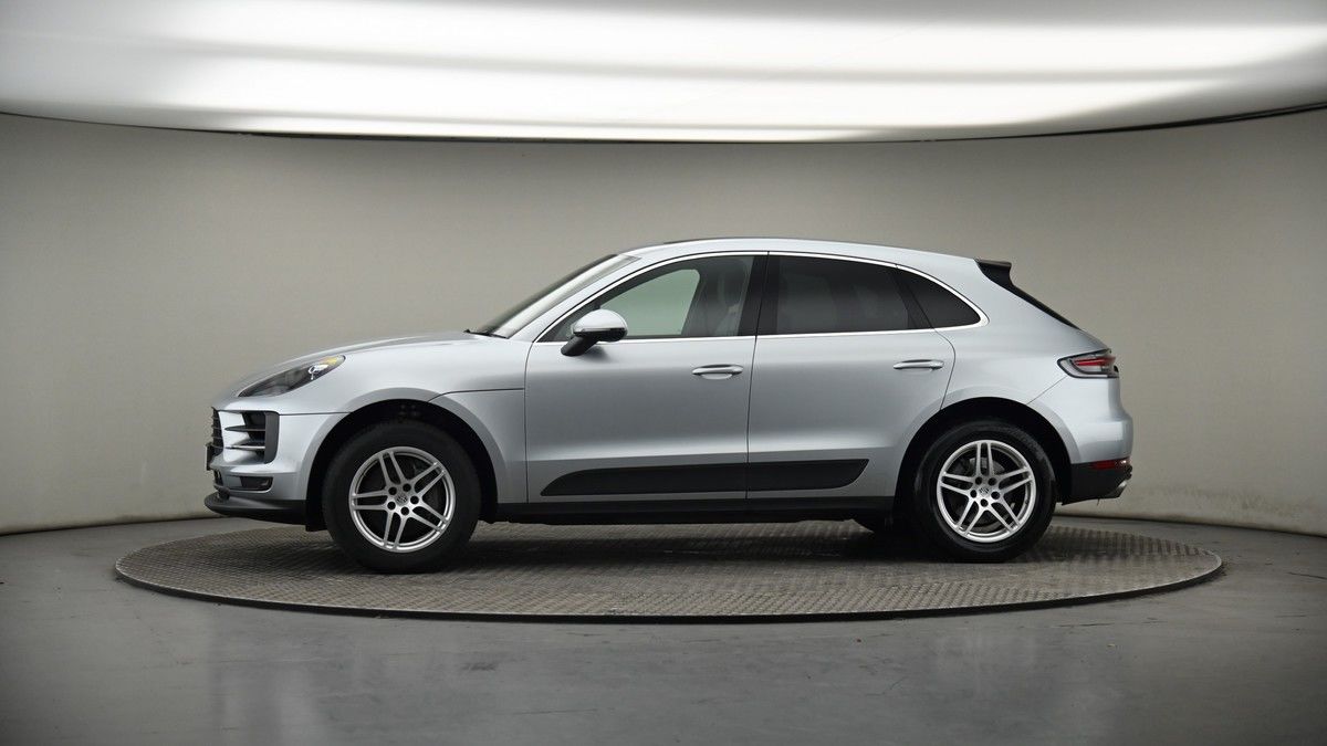 More views of Porsche Macan