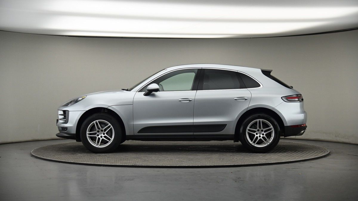 More views of Porsche Macan