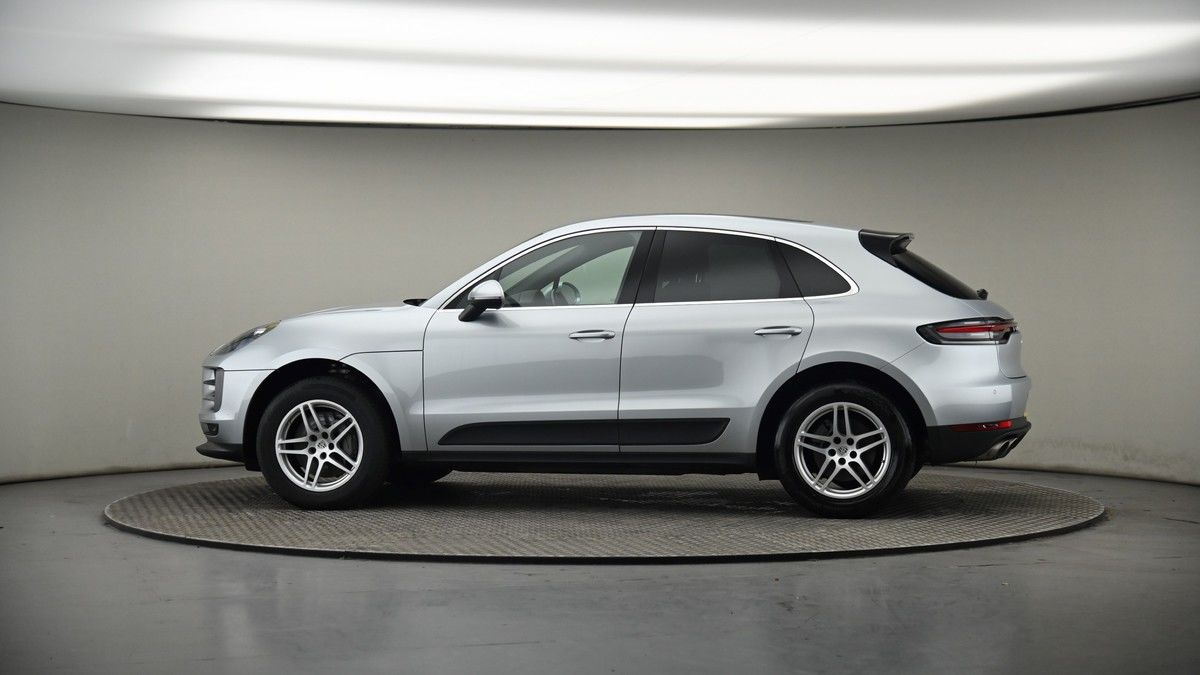 More views of Porsche Macan