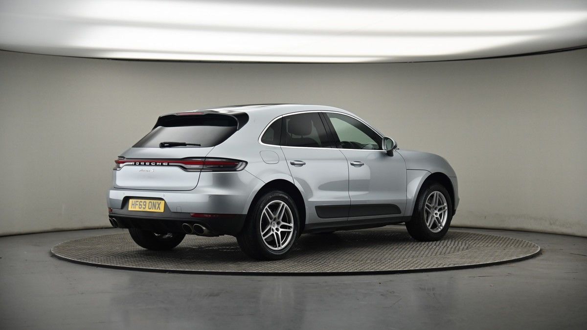 More views of Porsche Macan