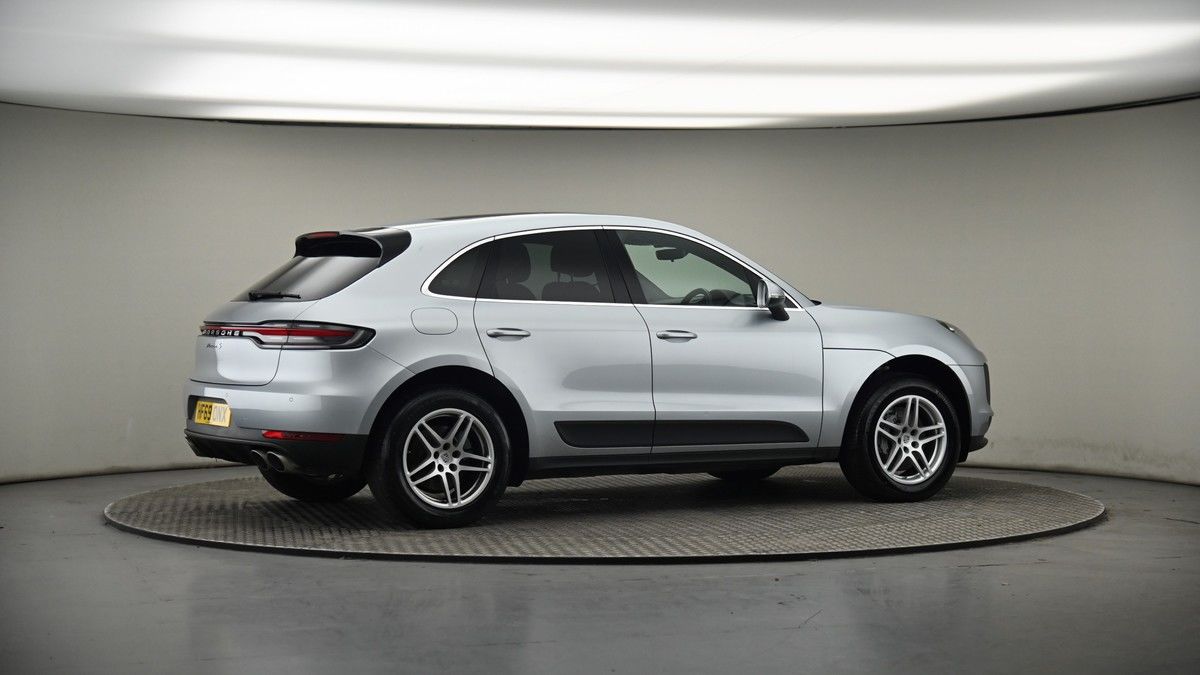 More views of Porsche Macan