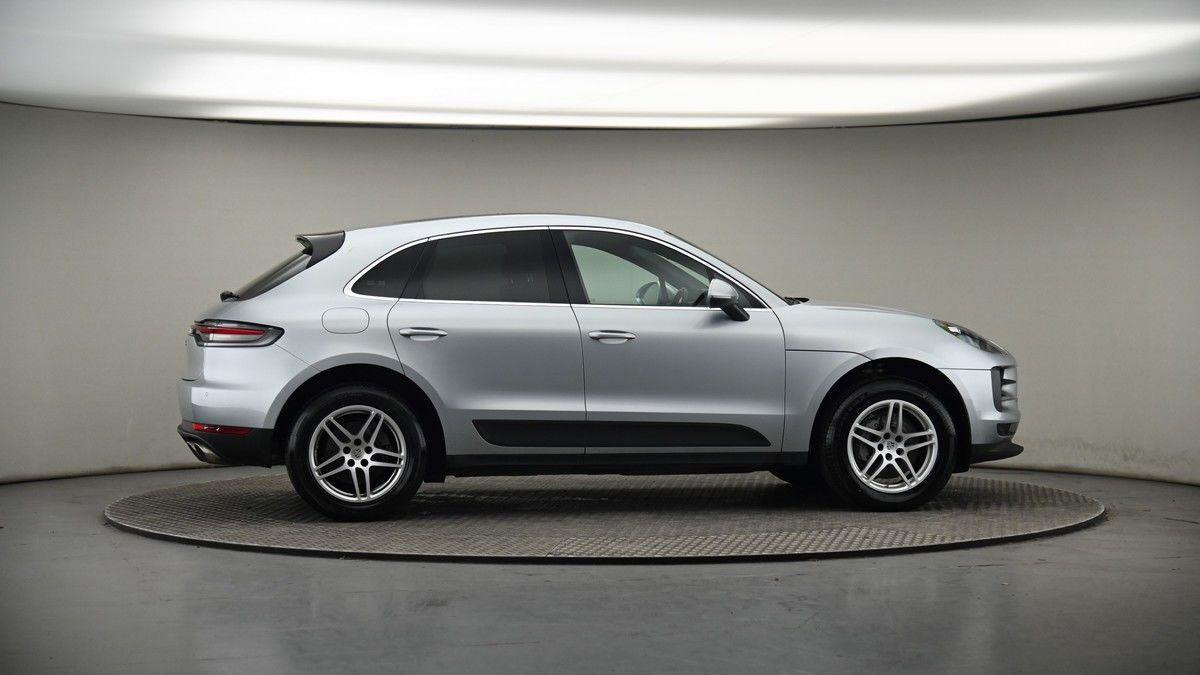 More views of Porsche Macan