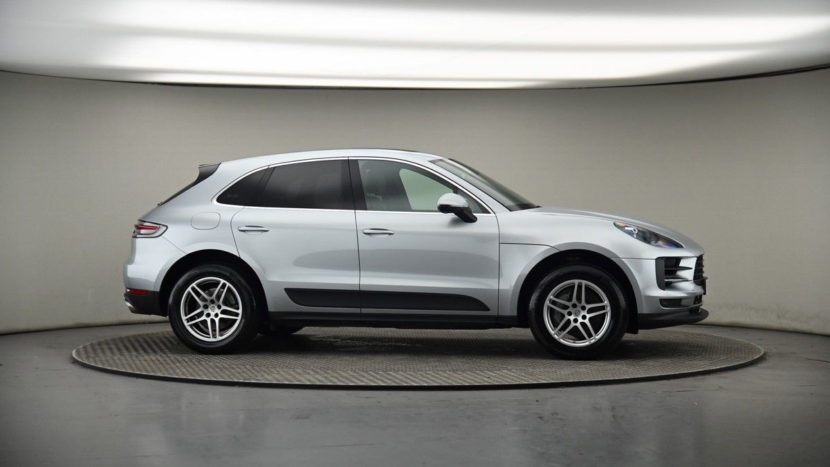 More views of Porsche Macan