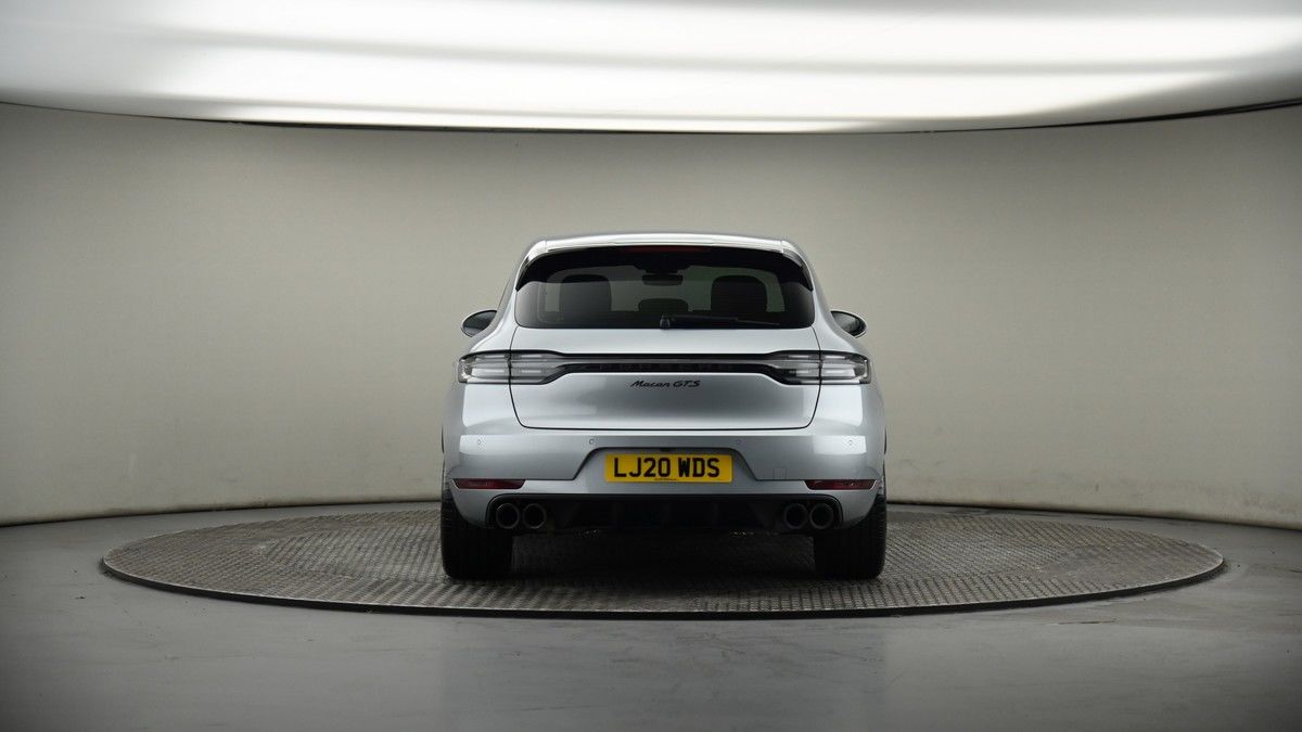 Porsche Macan Image 16