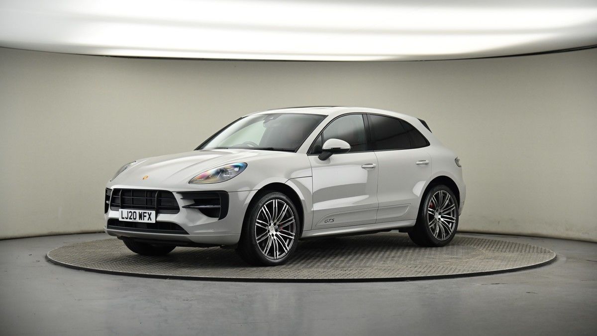 More views of Porsche Macan