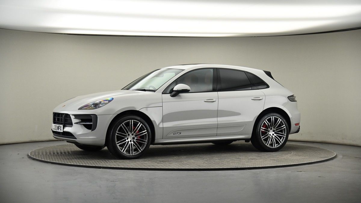 More views of Porsche Macan