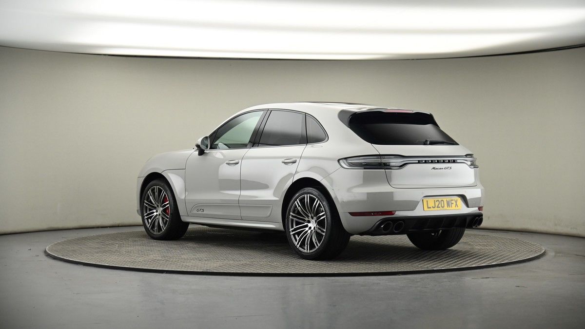 More views of Porsche Macan