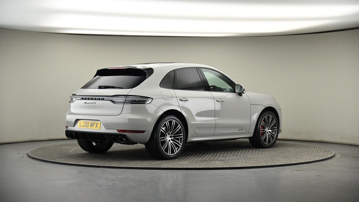 More views of Porsche Macan