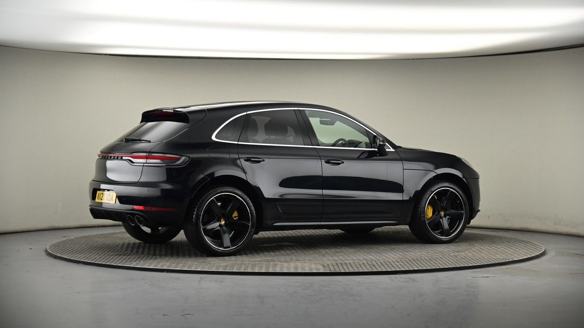 More views of Porsche Macan