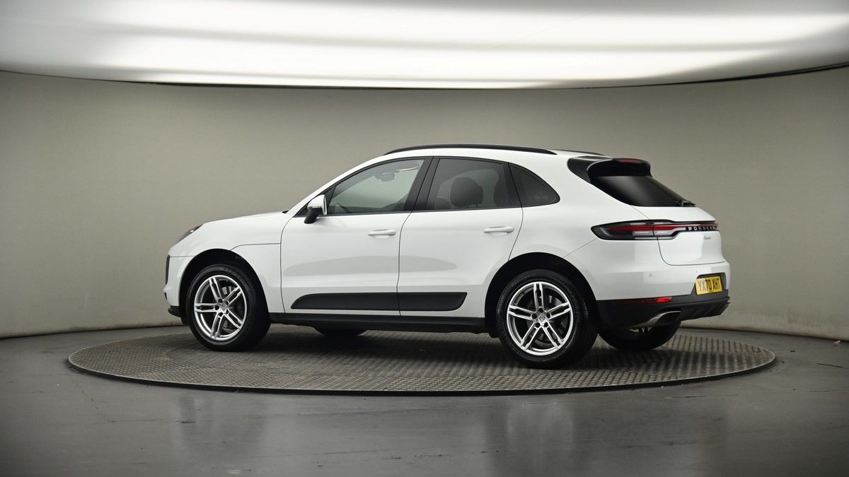 More views of Porsche Macan