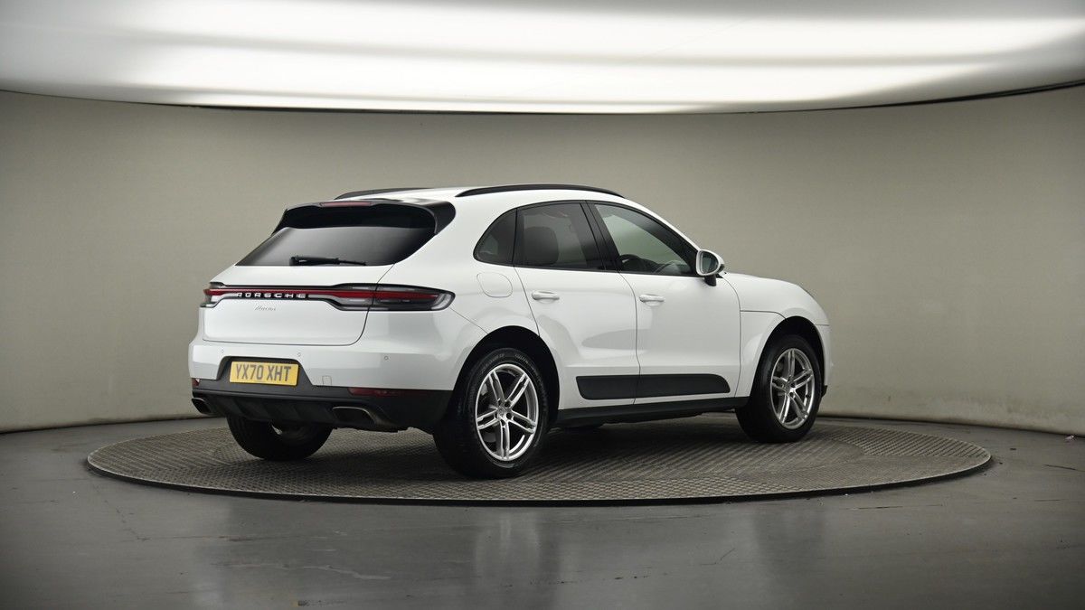 Porsche Macan Image 7