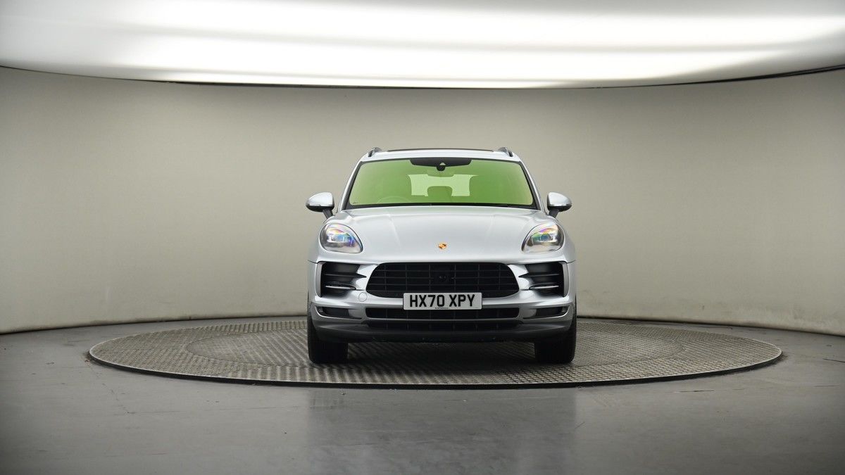 Porsche Macan Image 18