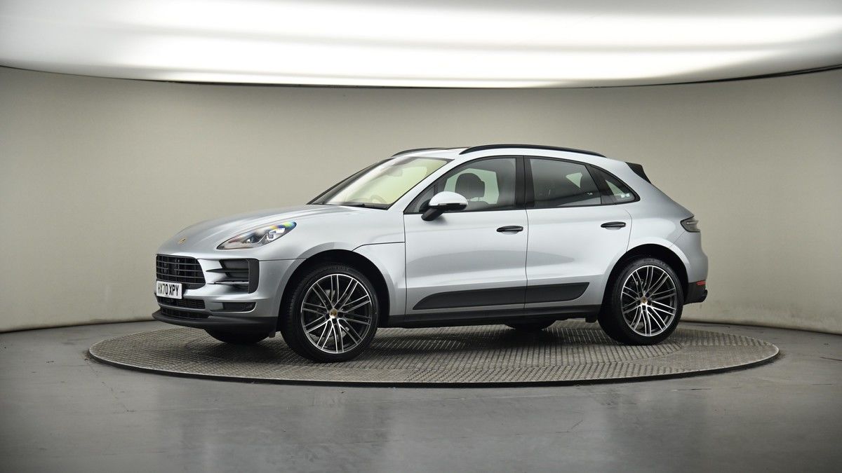 More views of Porsche Macan