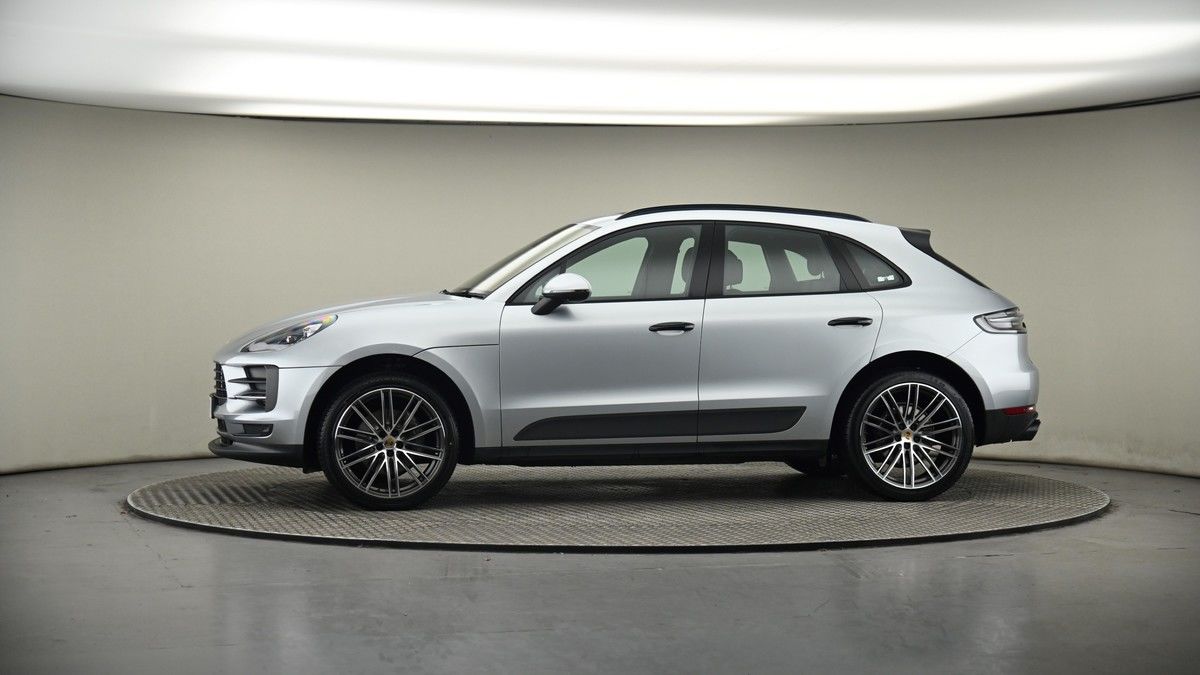 More views of Porsche Macan