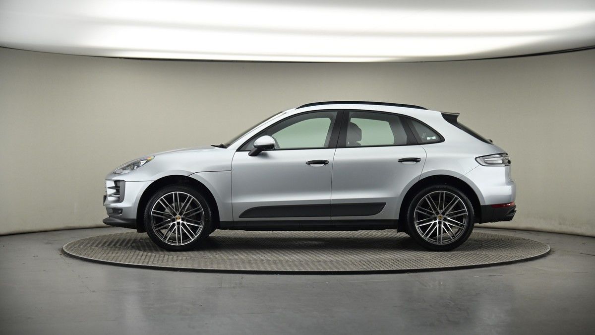 Porsche Macan Image 19