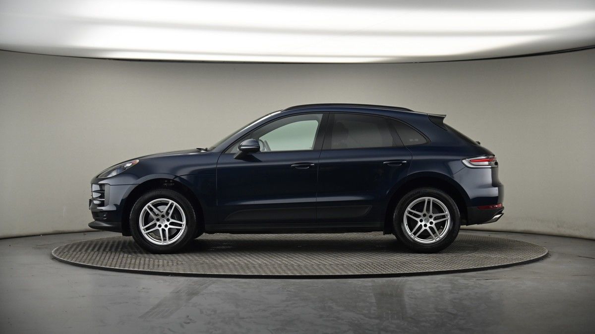 More views of Porsche Macan