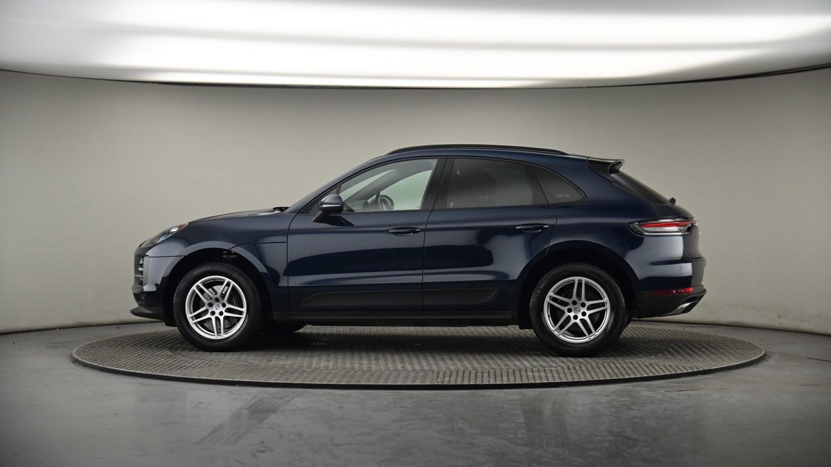 More views of Porsche Macan