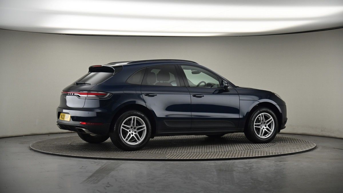 More views of Porsche Macan