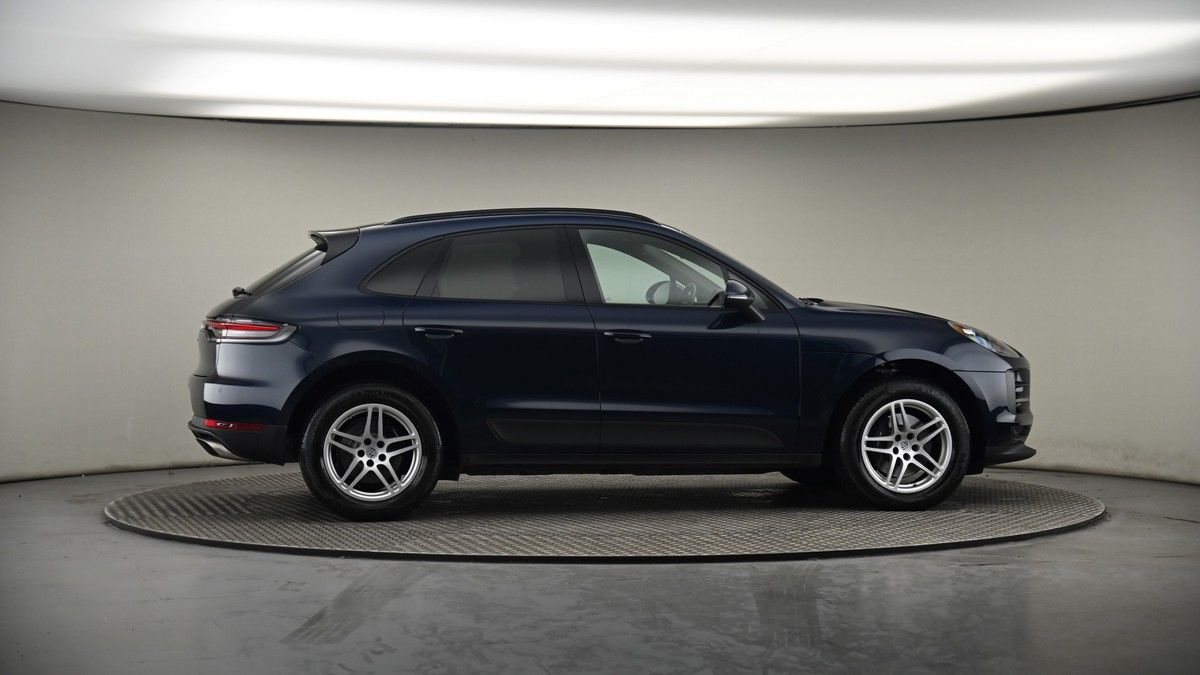 More views of Porsche Macan