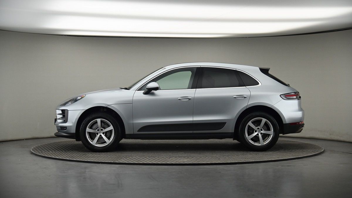 More views of Porsche Macan