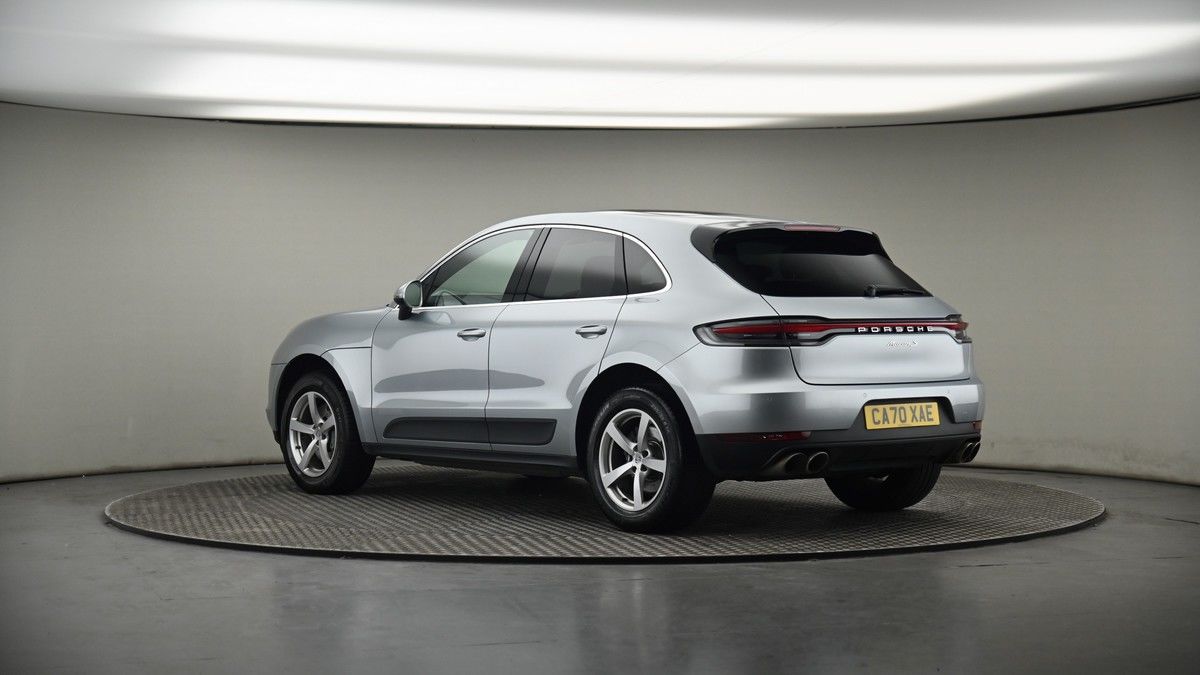 More views of Porsche Macan