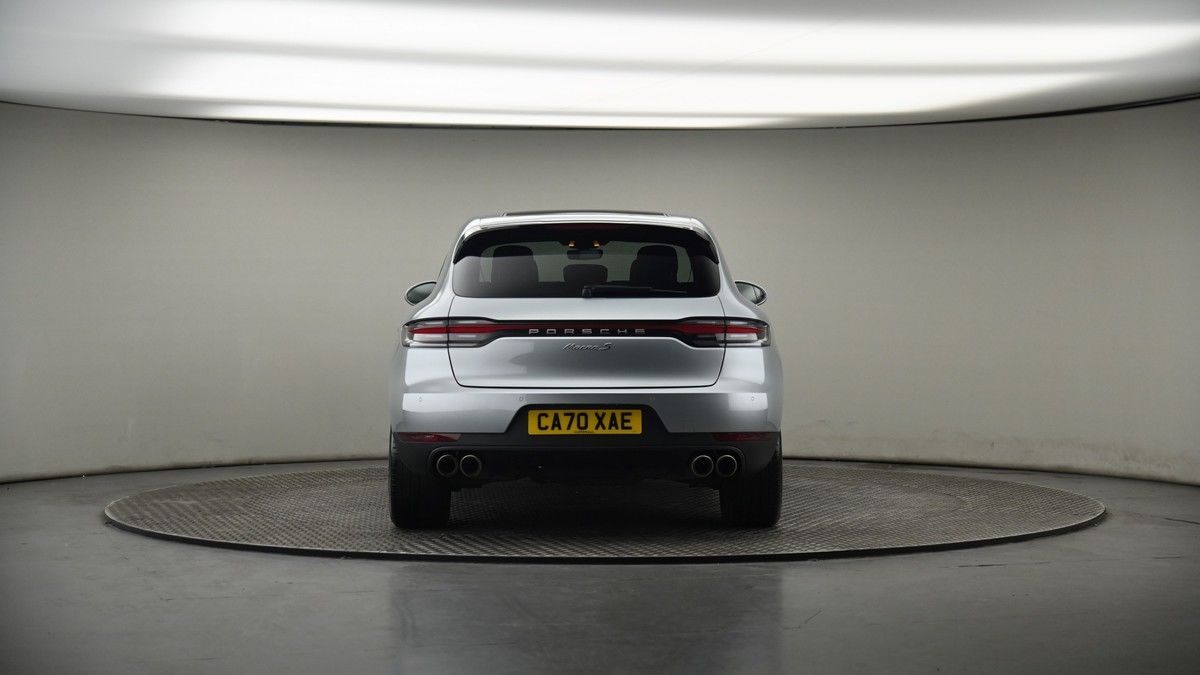 More views of Porsche Macan