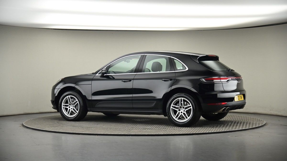 More views of Porsche Macan