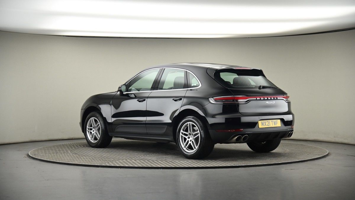 More views of Porsche Macan